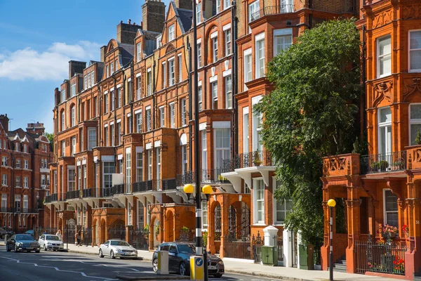 Londyn Kwietnia 2019 Mieszkaniowa Aria Kensington Chelsea Brama Cadogan Rzędu — Zdjęcie stockowe