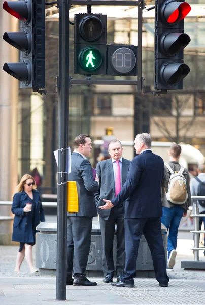 London June 2018 Business People Office Workers Walking Next Lloyds — Stock Photo, Image