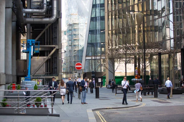 Londres Reino Unido Junio 2018 Empresarios Trabajadores Oficina Caminando Lado — Foto de Stock