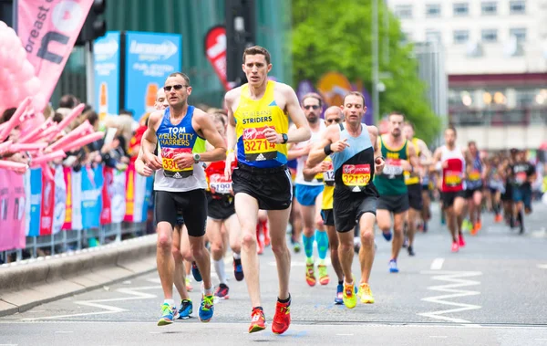 Londra Ngiltere Nisan 2019 Londra Maratonu Nda Yarışan Çok Sayıda — Stok fotoğraf