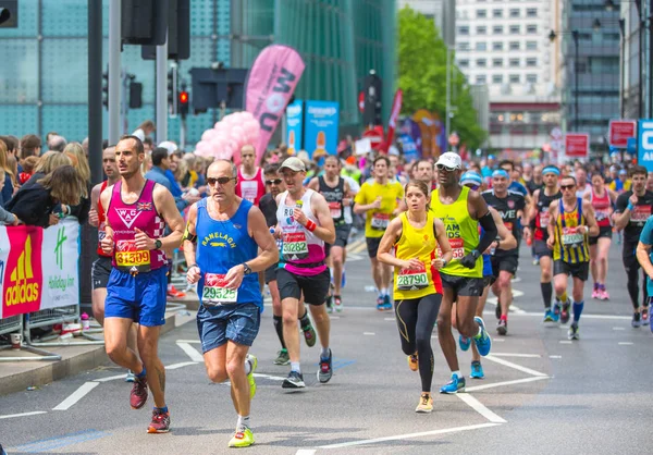 Londres Royaume Uni Avril 2019 Beaucoup Gens Courent Dans Marathon — Photo