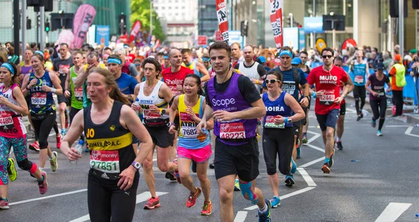 Londres Royaume Uni Avril 2019 Beaucoup Gens Courent Dans Marathon — Photo