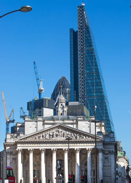 London Storbritannien April 2019 Stock Exchange Byggnad Staden London Nya — Stockfoto