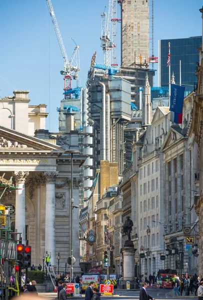 ロンドン 月19日 2019 ロイズ銀行ビル 背景に新しい高層ビル シティ ロンドン ブラウニング ファスト — ストック写真