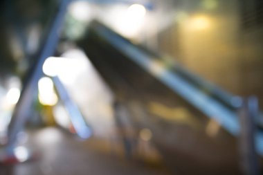 Tren istasyonunun iç güzel bulanıklık. Metal destekleyici inşaat taşıma istasyonunun bulanık görüntüsü. Gelecekteki manipülasyon arka plan için görüntü