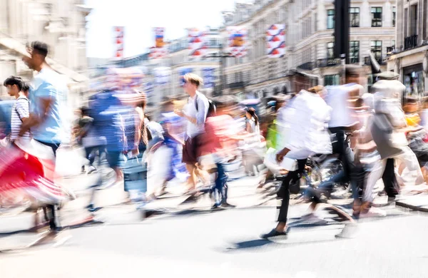 Londýn Velká Británie Červen 2019 Nádherná Pohybová Skvrna Lidí Procházka — Stock fotografie