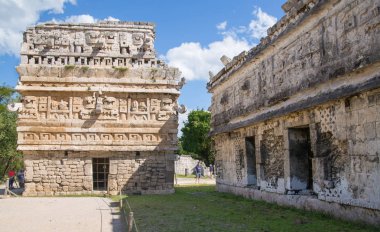 Meksika, Cancun - 15 Şubat 2018: Chichen Itz, Yucatn. Özel bahçenin kalıntıları, muhtemelen kraliyet ailesine ait.