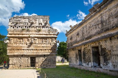Meksika, Cancun - 15 Şubat 2018: Chichen Itz, Yucatn. Özel bahçenin kalıntıları, muhtemelen kraliyet ailesine ait.