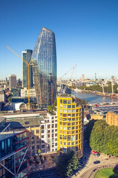 2019年6月20日 伦敦市阳光普照 景观包括写字楼 银行及金融区 — 图库照片