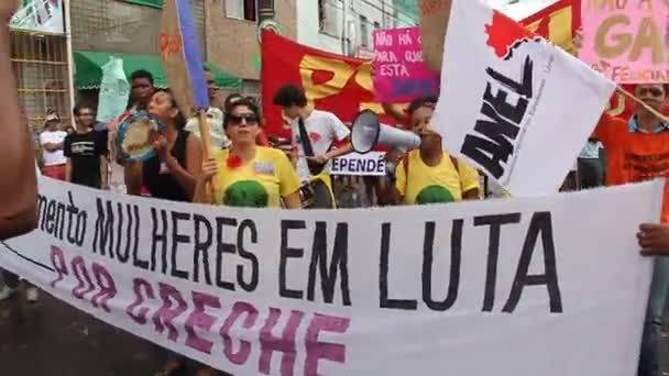Salvador Bahia Brasile Luglio 2013 Donne Protestano Mancanza Equipaggi Durante — Video Stock