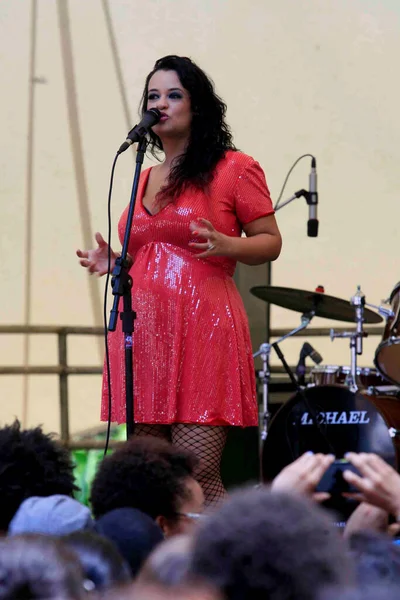 Salvador Bahia Brazil May 2014 Singer Tulipa Ruiz Seen Performance — ストック写真