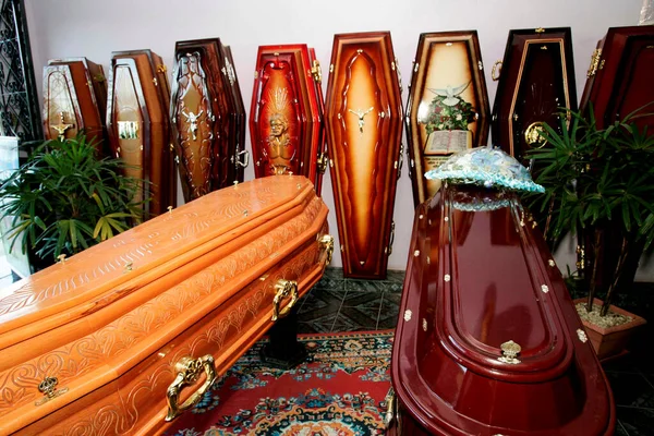 Eunapolis Bahia Brazil March 2009 Funeral Urn Seen Dead Man — Stock Photo, Image