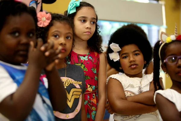 Salvador Bahia Brésil Octobre 2017 Enfant Aux Cheveux Noirs Est — Photo