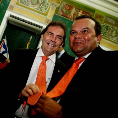 Salvador, Bahia / Brezilya - 29 Şubat 2016: Paulo Pereira da Silva, Paulinho da Forca, Salvador şehir konseyinde meclis üyesi Geraldo Junior ile birlikte görüldü.. 