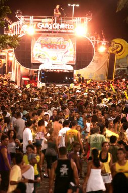 Porto seguro, Bahia / Brezilya - 15 Şubat 2009: Guig Ghetto grubuyla birlikte Porto Seguro 'daki karnaval sırasında Passarela do Alcool' da görüldü..