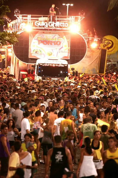 ブラジル バイーア州ポルト セグロ2009年2月15日 バンドGuig Ghettoとのエレクトリック トリオがパサーラ アルクールで ポルト セグロ市内のカーニバル中に見られる — ストック写真