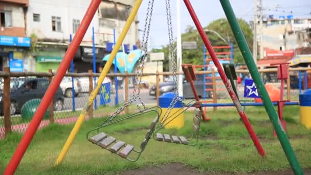 Salvador Bahia Brazil 2020年7月10日 由于Corona病毒在萨尔瓦多市Narandiba街区的流行 儿童游乐场空无一人 — 图库视频影像