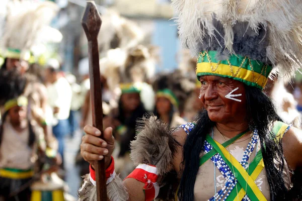 Salvador Bahia Brasil Julho 2015 Índios São Vistos Durante Desfile — Fotografia de Stock