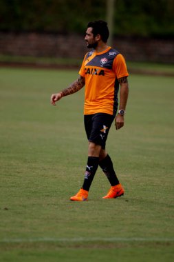 Salvador, Bahia / Brezilya - 3 Temmuz 2015: Escudero, Esporte Clube Vitoria takımının Salvador 'daki Estadio Manuel Barradas' daki antrenmanı sırasında görüldü..