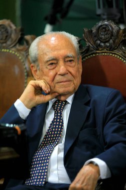 Salvador, Bahia / Brezilya - 3 Şubat 2014: Waldir Pires, Salvador belediye meclisi üyesi ve Bahia eski valisi. 