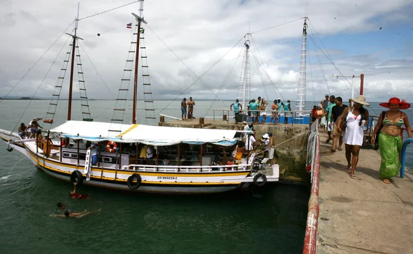 Marau Bahia Brazil Dicembre 2011 Goletta Attraversa Baia Camamu Lasciando — Foto Stock