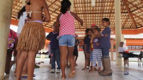 Pau Brasil Bahia Brasil Abril 2012 Crianças Indígenas Atina Pataxo — Vídeo de Stock