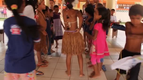 Pau Brasil Bahia Brazil Kwiecień 2012 Rdzenne Dzieci Atiny Pataxo — Wideo stockowe