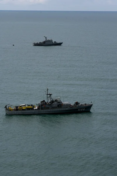 ブラジル バイーア州ポルト セグロ2011年2月8日 Nvアルバルダオ 級掃海艇ブラジル海軍のアラトゥがポルト セグロ市の海で見られる — ストック写真