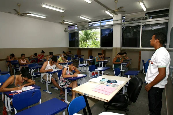 Ilheus Bahia Brazil Styczeń 2012 Studenci Widziani Podczas Egzaminów Wstępnych — Zdjęcie stockowe