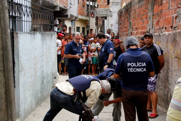 Salvador Bahia Brasilien September 2013 Zivilpolizei Untersucht Die Leiche Eines — Stockfoto
