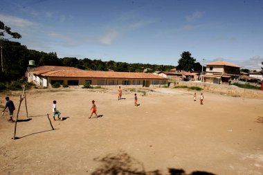 Porto seguro, Bahia / Brezilya - 23 Temmuz 2010: Porto Seguro şehrinde çocuklar futbol oynarken görülüyor..