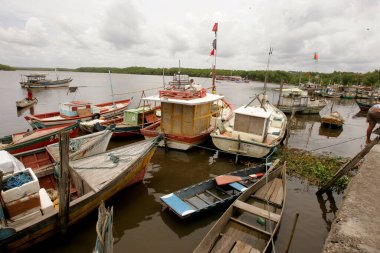Porto seguro, Bahia / Brezilya - 6 Ağustos 2008: Güney Bahia 'daki Porto Seguro şehrinde balıkçı tekneleri görülmektedir..