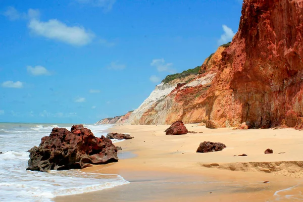 Prado, Bahia / Brezilya - 12 Eylül 2008: Tororao Sahili manzaralı, Prado kıyıları, Bahia 'nın güneyinde.. 