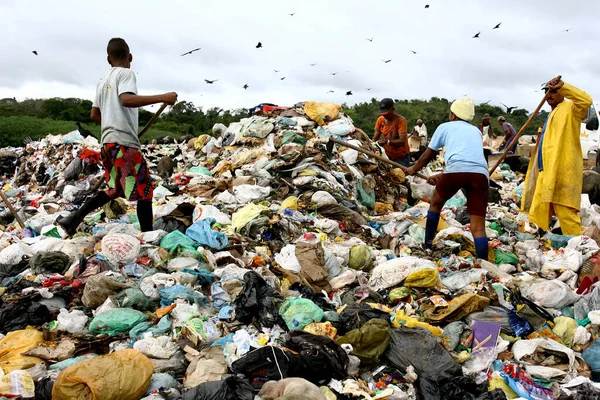 Itabuna Bahia Brasil Setembro 2011 São Vistas Pessoas Virando Lixo — Fotografia de Stock