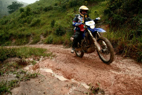 Porto Seguro Bahia Brazil Aprile 2009 Motociclista Durante Enduro Motociclistico — Foto Stock