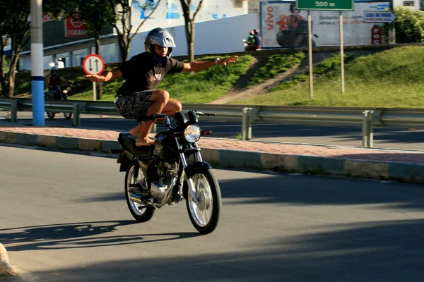 Eunápolis Bahia Brasil Janeiro 2009 Motocilcista Vista Enquanto Veículo Viaja — Fotografia de Stock