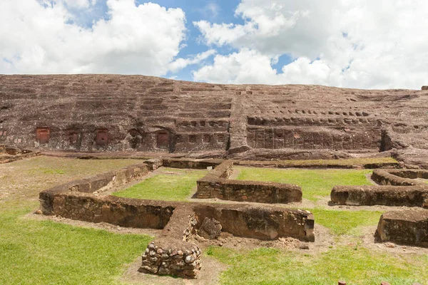 Ίχνη και απομεινάρια ενός αρχαίου πολιτισμού. Αρχαιολογικός χώρος Ελ Φουάλτε ντε Σαπαπάτα, Βολιβία — Φωτογραφία Αρχείου
