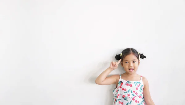 Asian Child Kid Girl Thinking Finger Point Head Open Mouth — Stock Photo, Image