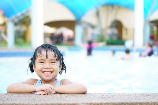 Asiatische Kinder Niedlich Oder Mädchen Lächeln Mit Lachen Zum Schwimmen — Stockfoto