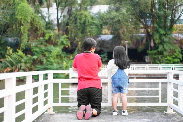 Ázsiai Gyerekek Aranyos Vagy Unoka Gyerek Lány Nagynéni Backside Nyaralás — Stock Fotó