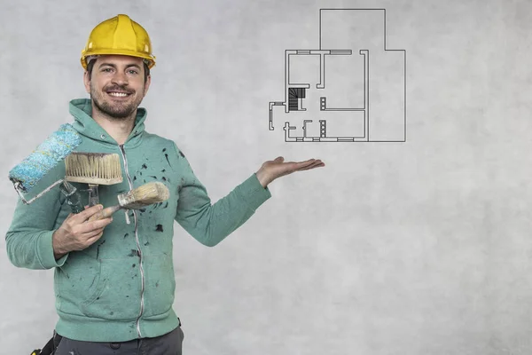 만족 화가 손 위의 아파트 계획을 보여줍니다 — 스톡 사진