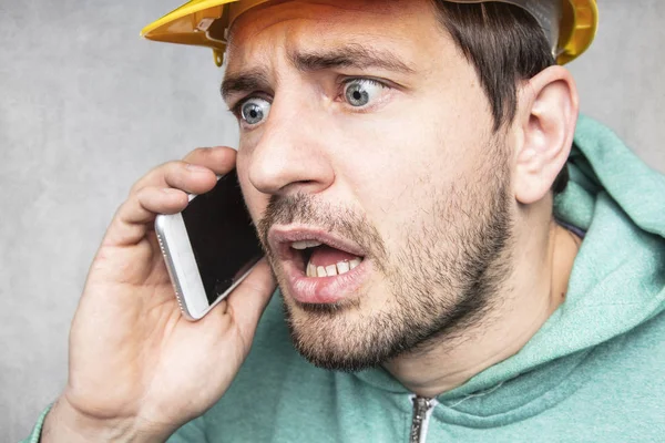 Dåliga nyheter under telefon förhandlingar — Stockfoto