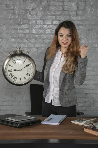 Furious business woman threatens with a fist — Stock Photo, Image