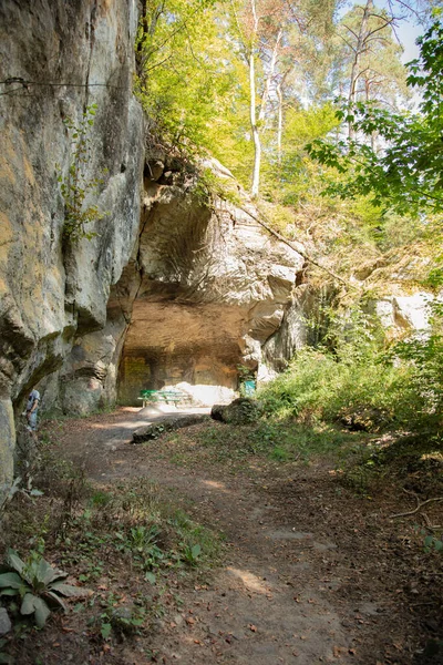 Huel Lee Una Cueva Hecha Por Hombre Luxemburgo Bosque Los — Foto de Stock