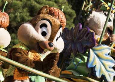 Fransa, Paris Eurodisney Park, 10/30/2015, parade park içinde maskeler..