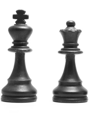 Satranç tahtasında fotoğraflanmış.