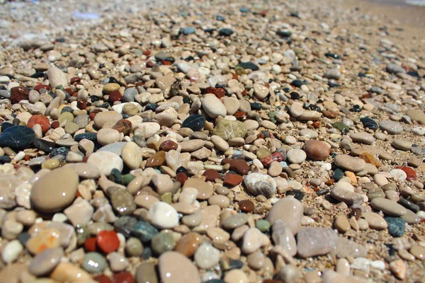 Pequenas Pedras Coloridas Uma Praia Seixos Praia Fundo Foto — Fotografia de Stock