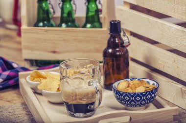 Bira aperatifler fişleri ile