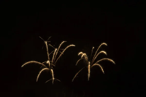 Twee Geel Helder Vuurwerk — Stockfoto