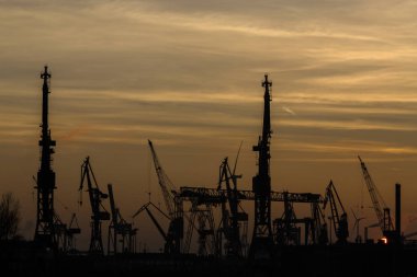 Hamburg Konteyner limanı, Almanya gece